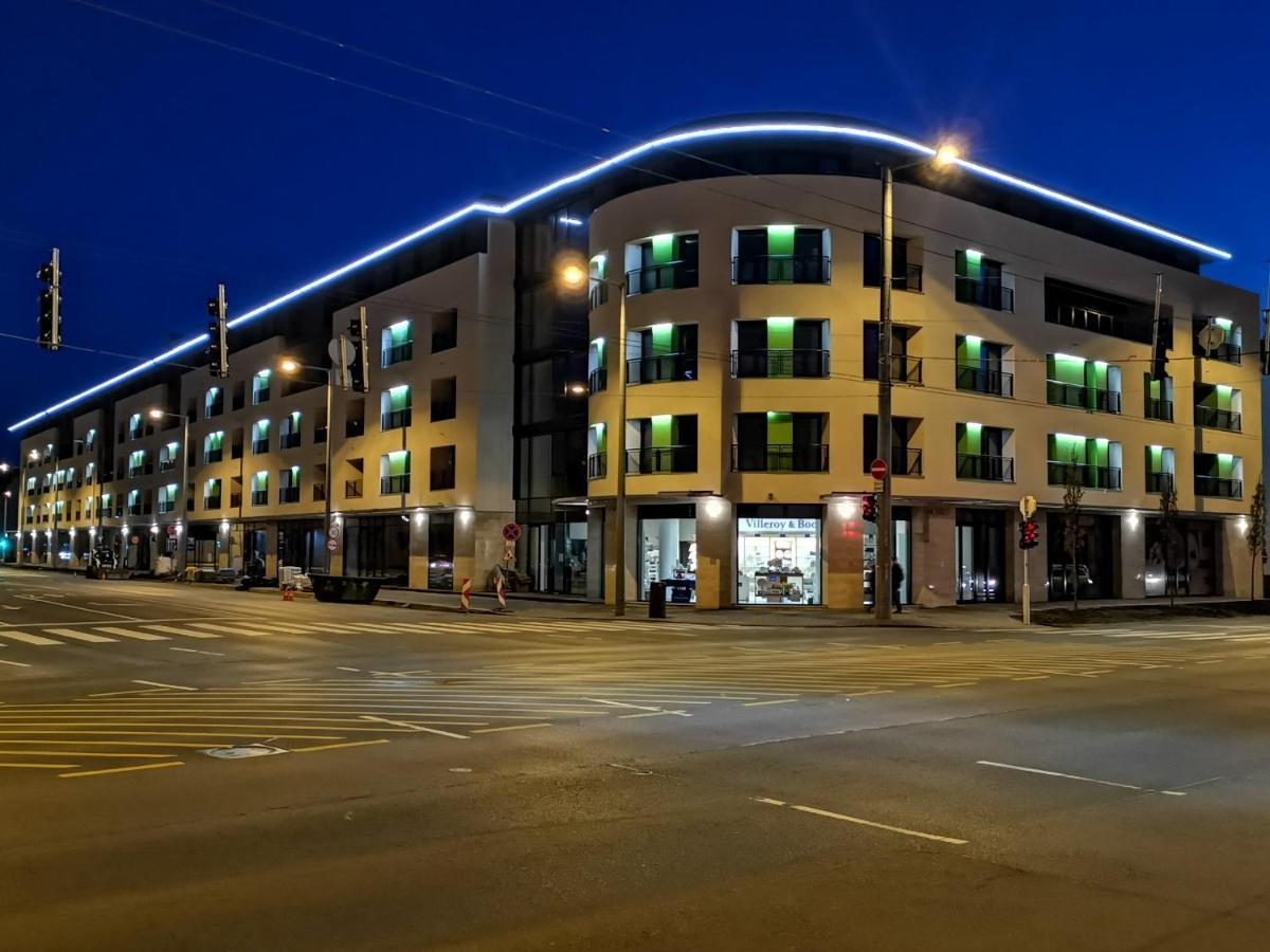 Avand Apartments Debrecen Exteriör bild